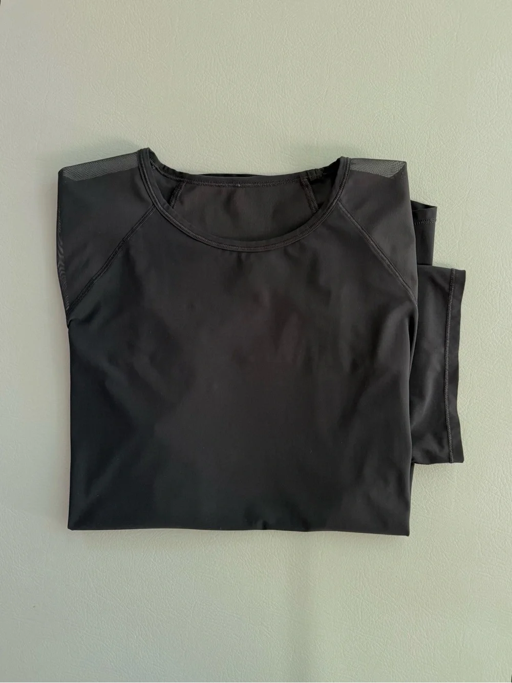 Lululemon Sculpt Short Sleeve Tee Black Mesh Light Weight - Maybe size 12 or 14